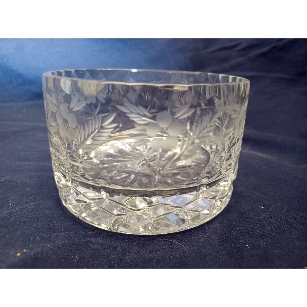 Bowl 4"x2.75" Vintage Cut Bohemia Czech Crystal Pinwheel Star Design 24 pbO